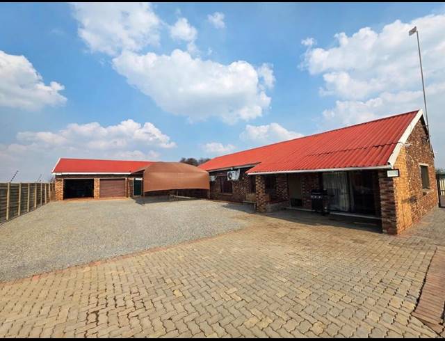 FARM FOR SALE IN VAN DER WESTHUIZEN